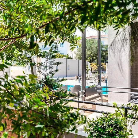 Sunnyvillas: 2br Mythical Apt*swimming Pool*ak04 파라림니